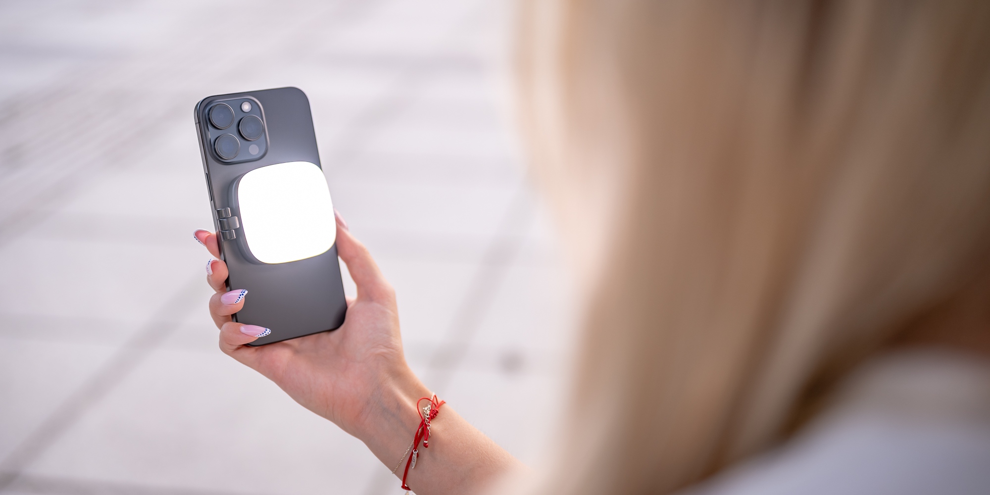 LED_světlo_se_zrcátkem_Newell_Bella_20