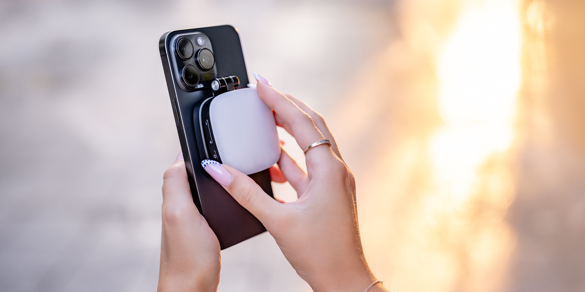 LED_světlo_se_zrcátkem_Newell_Bella_8