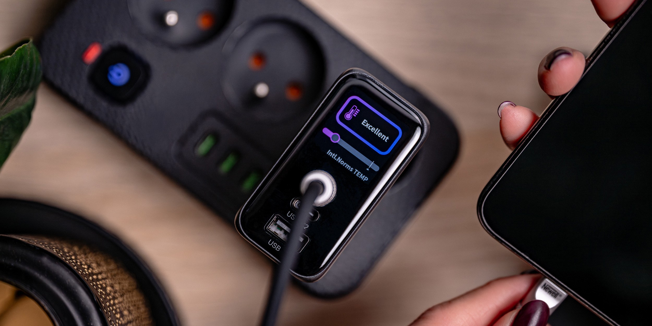 newell-gan-100w-tft-eu-pp-4