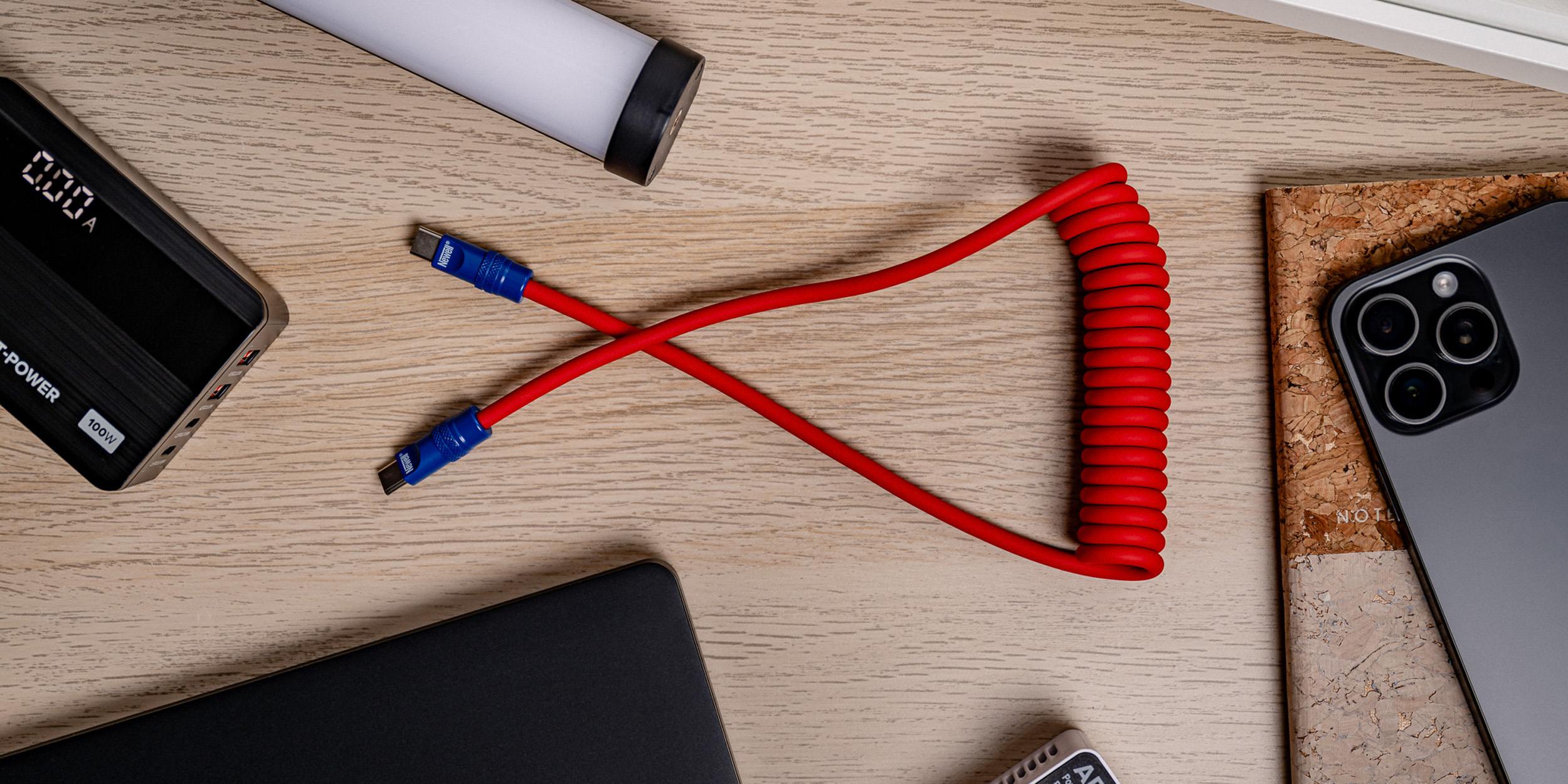 newell-usb-c-spiral-cervenomodry-pp-1