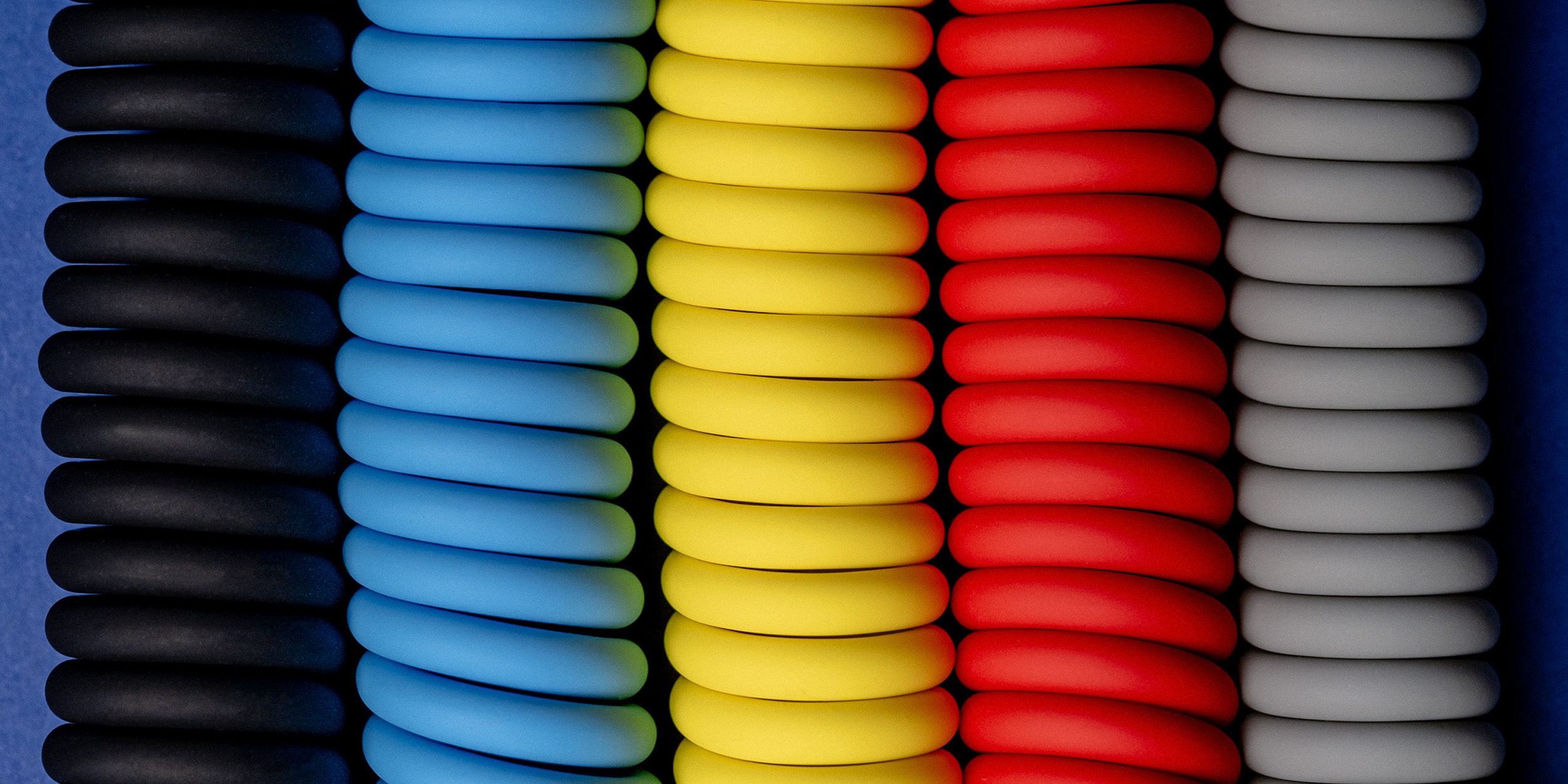 newell-usb-c-spiral-cervenomodry-pp-3