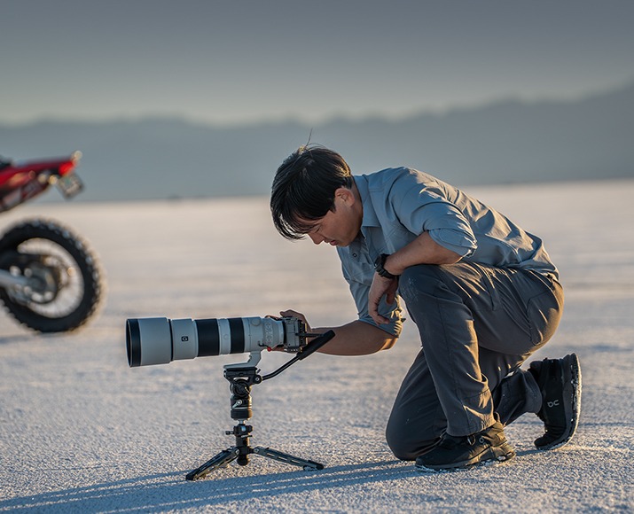 Niedrige Arbeitsposition des SmallRig TRIBEX PRO Monopods