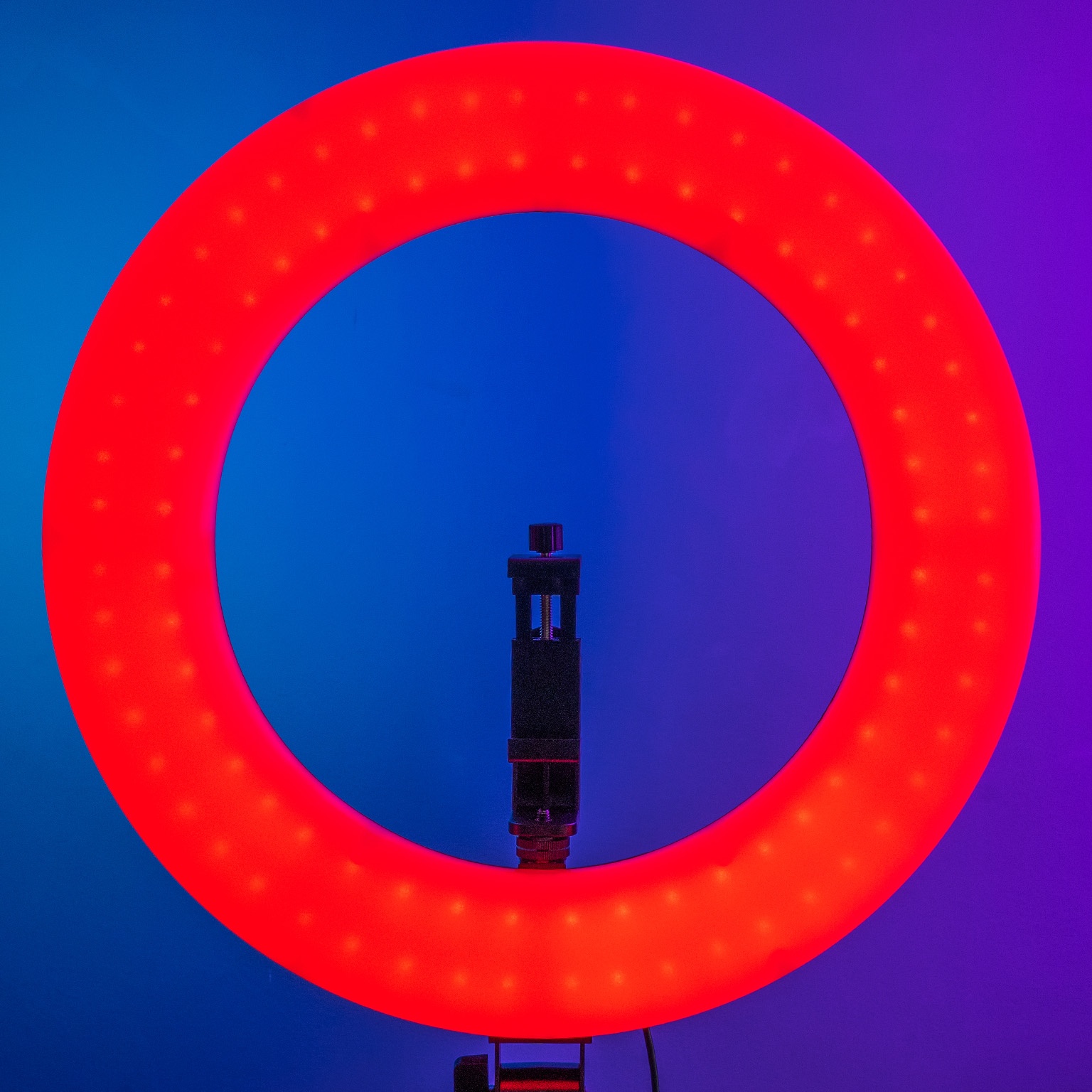 Weeylite WE-10S mit rotem Licht im Farbmodus