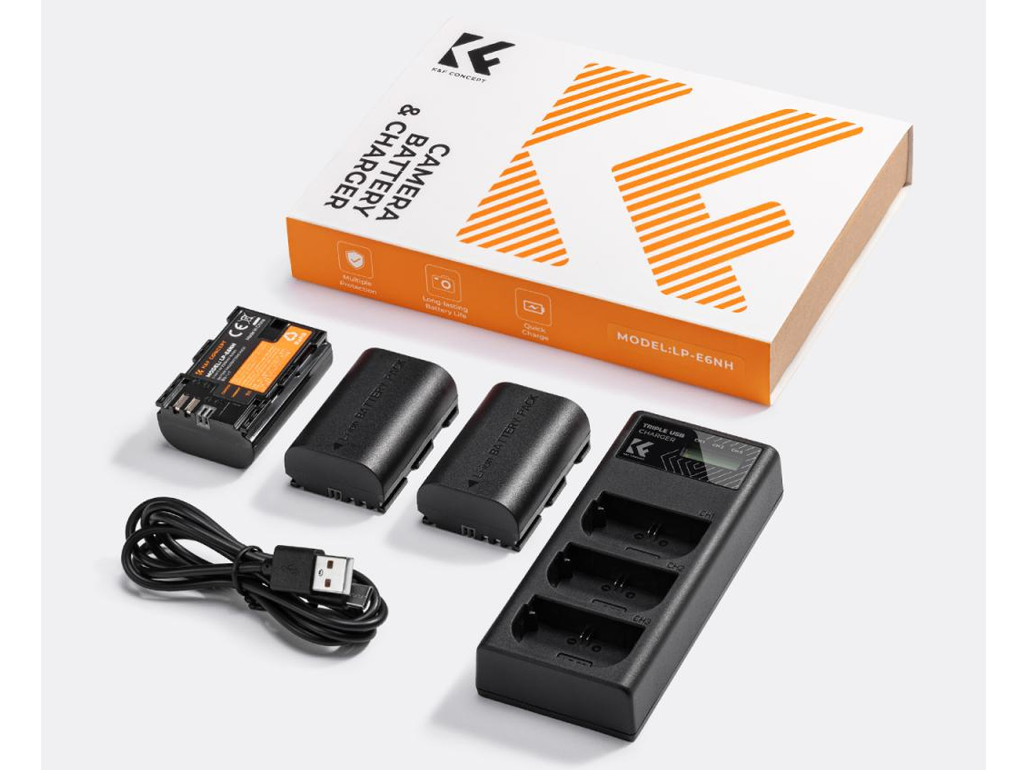 Lieferumfang mit drei Akkus, Ladegerät und USB-Kabel