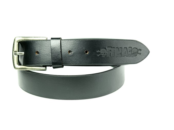 Opasek FINAL kožený, černý, ražené logo na konci.