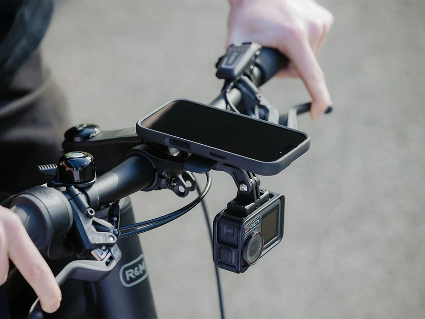 Quad Lock Action Camera Adaptor – S akční kamerou pod telefonem