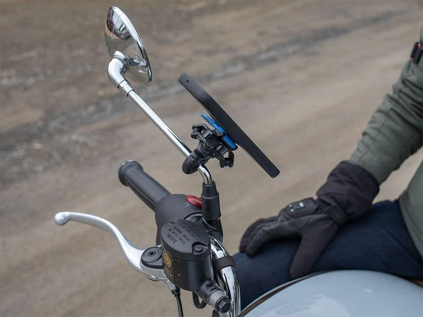 Quad Lock Scooter / Motorcycle Mirror Mount – Telefon na dosah i v rukavicích