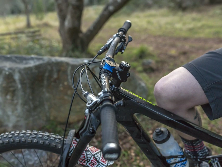 Quad Lock Handlebar/Stem Mount na řídítkách