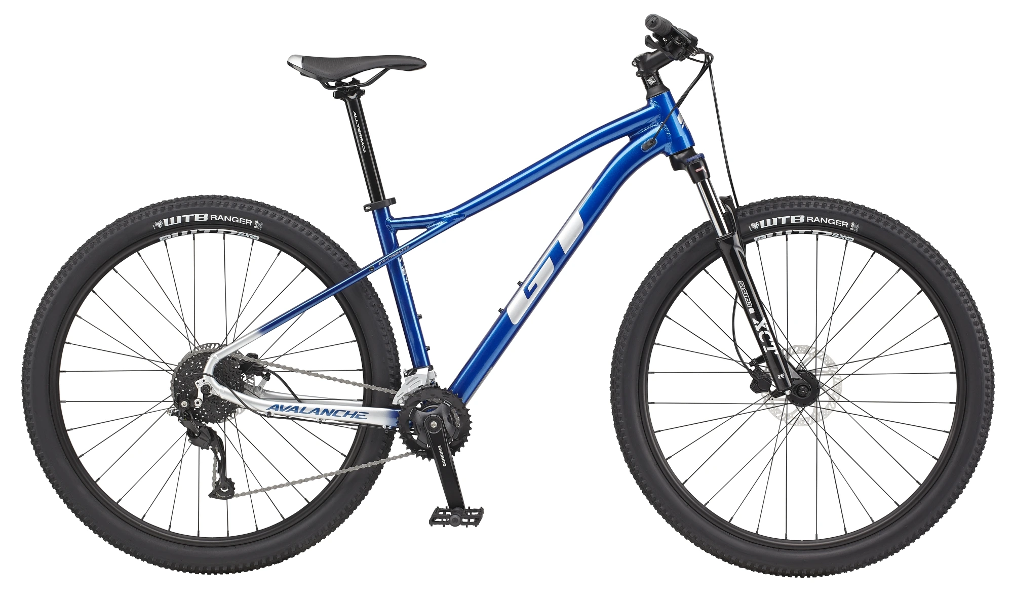 GT Avalanche 27,5" Sport v modré barvě z pravé strany – vidlice SR Suntour a pohon se dvěma převodníky vpředu
