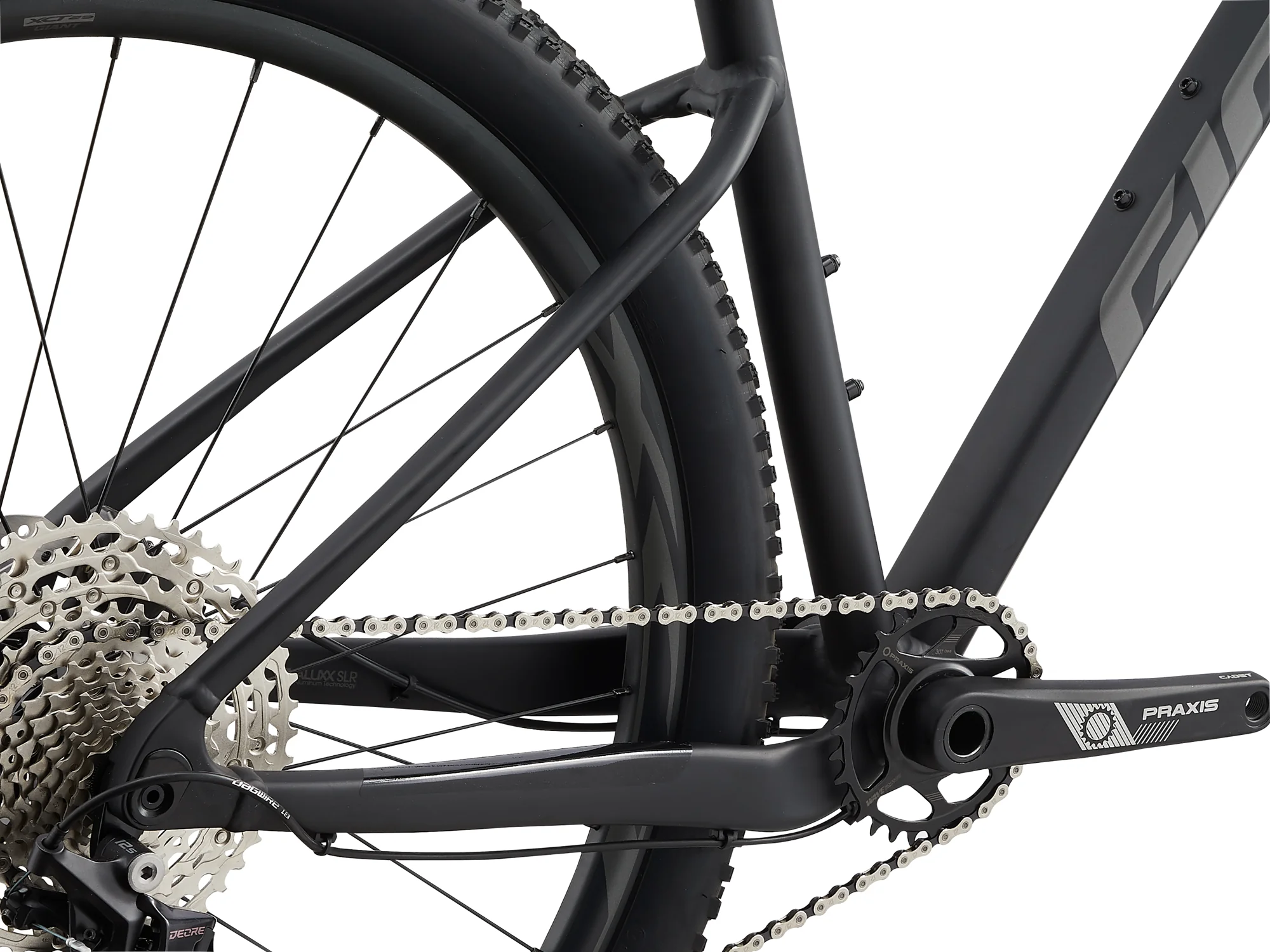 Zadní stavba hliníkového rámu Giant XTC SLR 29 s řetězovou vzpěrou, zadním kolem a pevnou osou