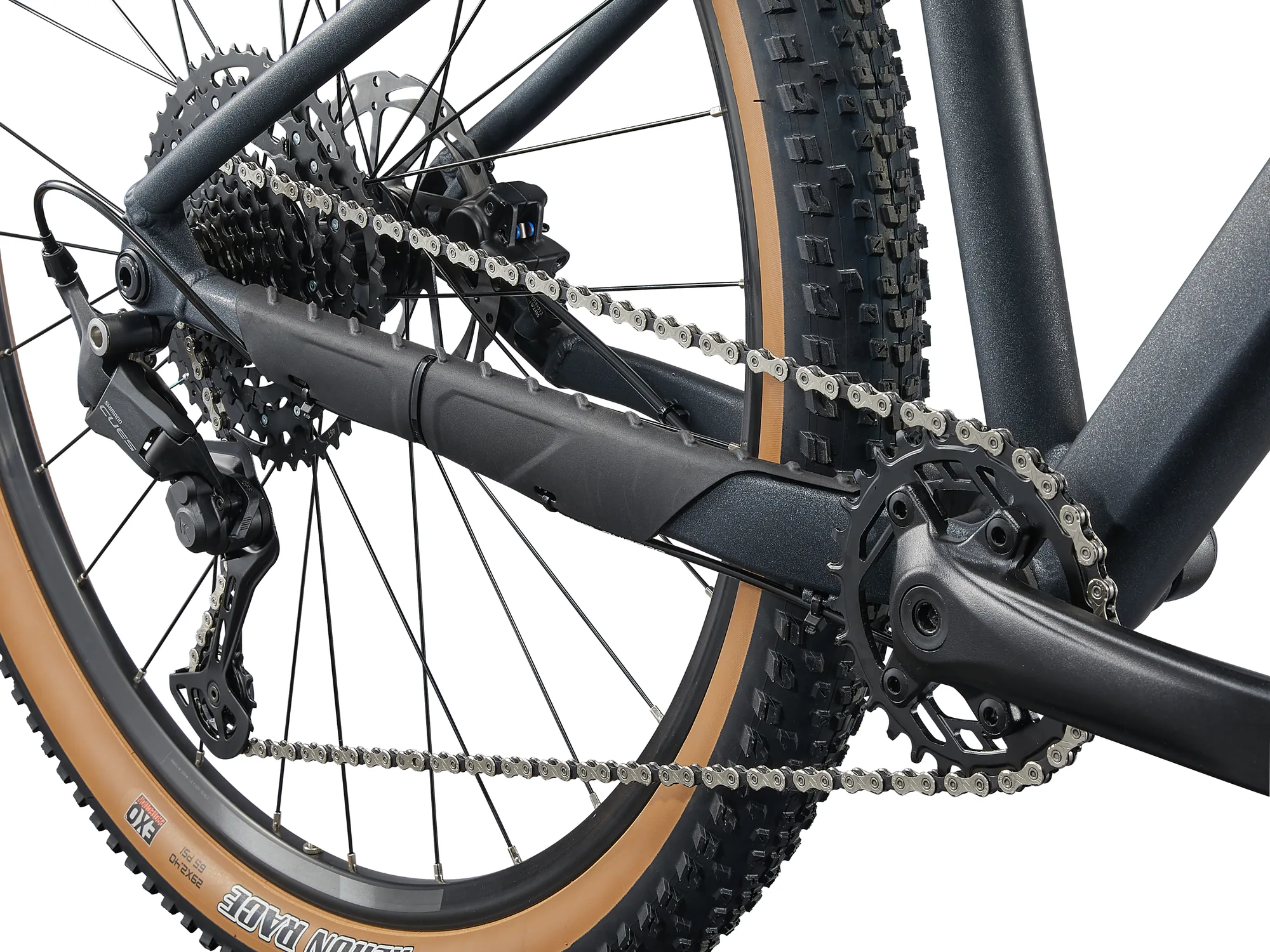 Kliky s jedním převodníkem, přehazovačka Shimano CUES, kazeta a chránič řetězové vzpěry na kole Liv Tempt 29 1 v barvě Black Diamond