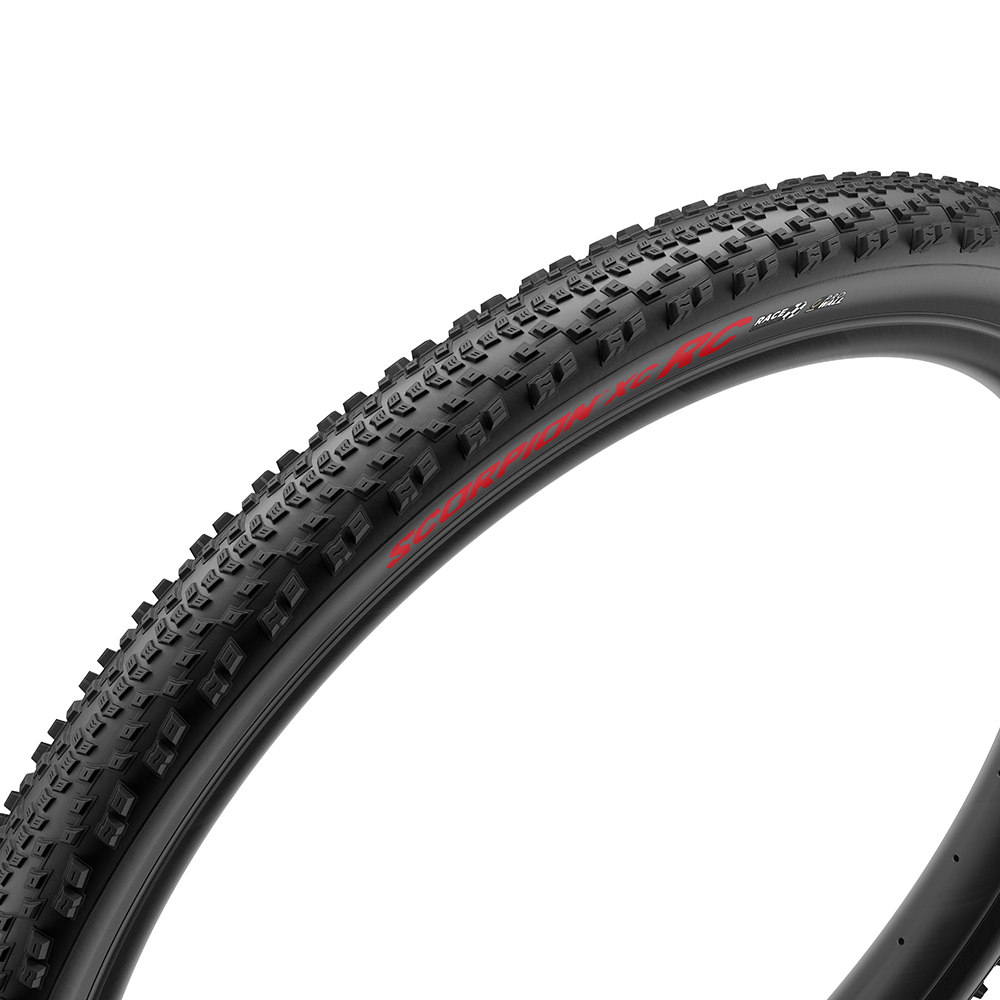 Detail vzorku a běhounu pláště Pirelli Scorpion XC RC