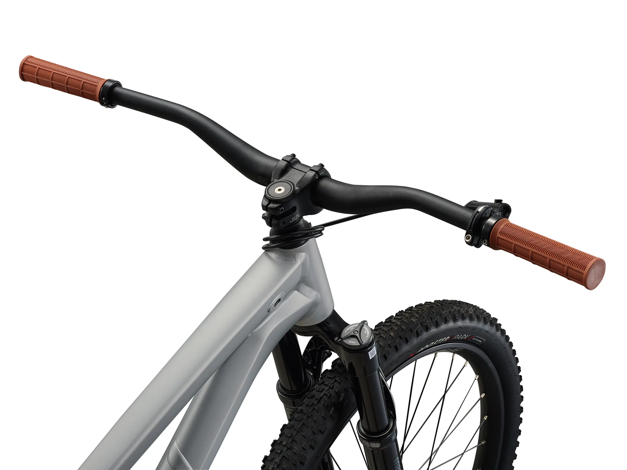 Řídítka Giant Contact TR35 s představcem a gripy Tactal Pro na kole Liv STP 26
