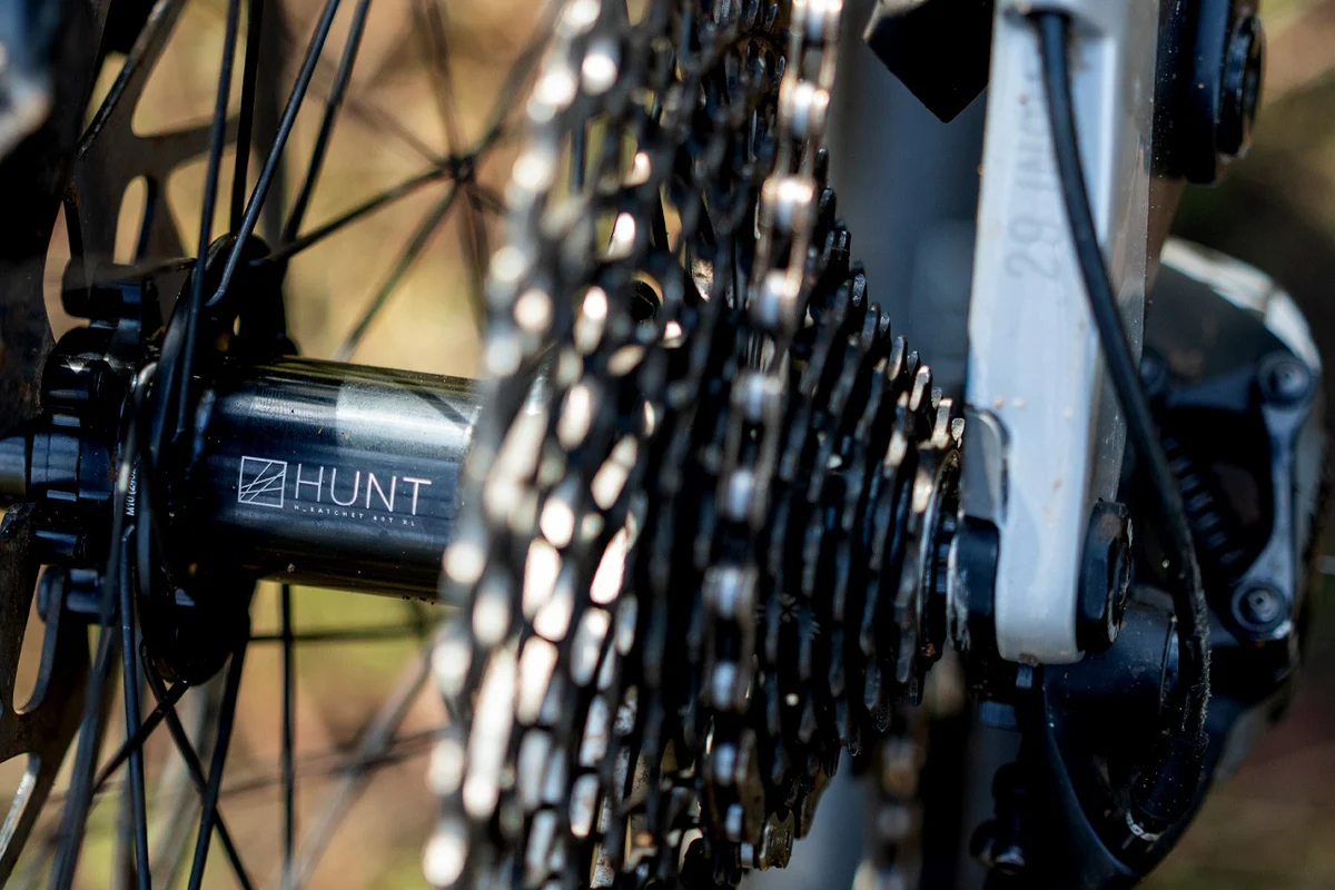 Detail náboje HUNT Enduro V3 29 MTB