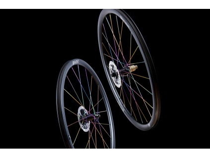 HUNT 30 Carbon Aero Disc Rainbow Hero Black 1024x1024