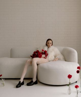 A piece that speaks through texture, movement and emotion. Fine Furs. Timeless by design. 📷🌹 Photo: @kamila.lukasova