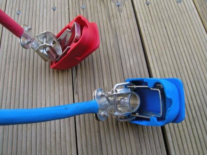 Boat 007 Bateriové rychloupínací svorky - červená/modrá (Varianta Boat 007 Bateriové rychloupínací svorky - červená/modrá)