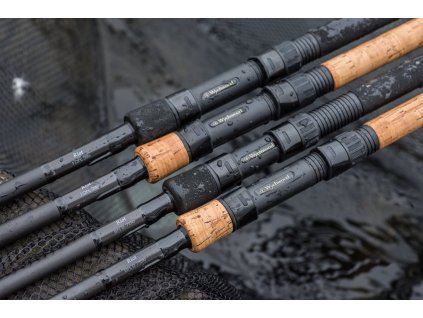 WYCHWOOD KAPROVÝ PRUT RIOT 10FT 3.00LB CORK 2+1 ZDARMA