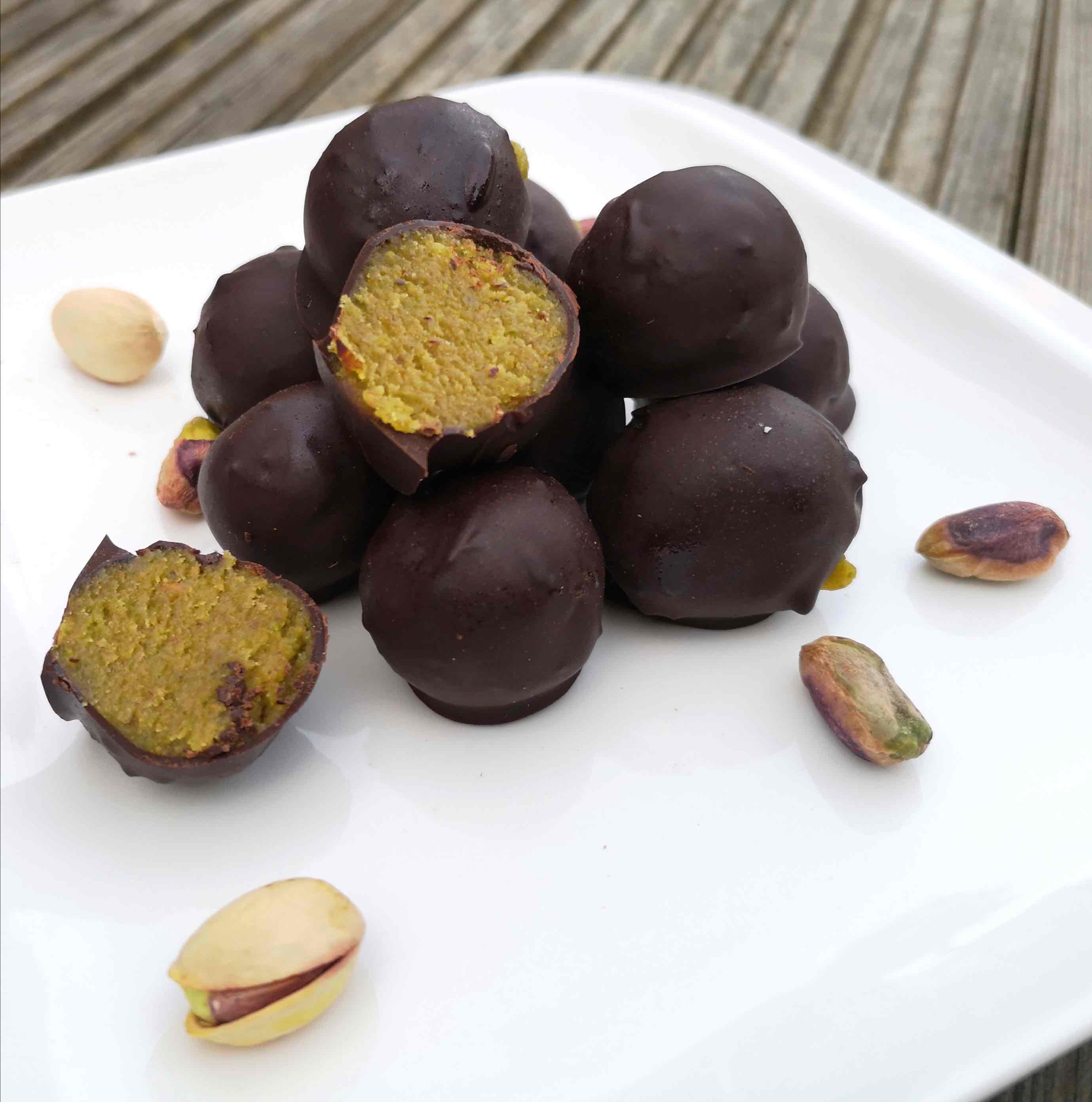 RAW pistáciové kuličky 