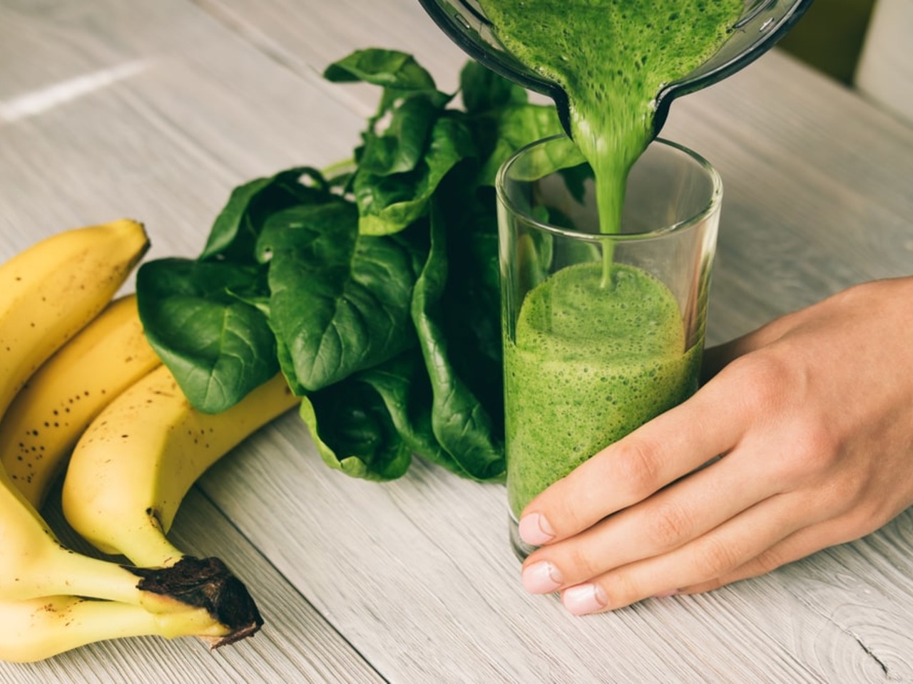 Zeštíhlující špenátové smoothie s banánem