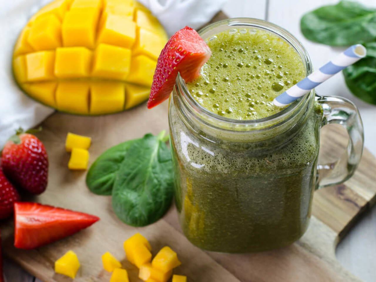 Nejlepší detoxikační smoothie s mangem a mátou