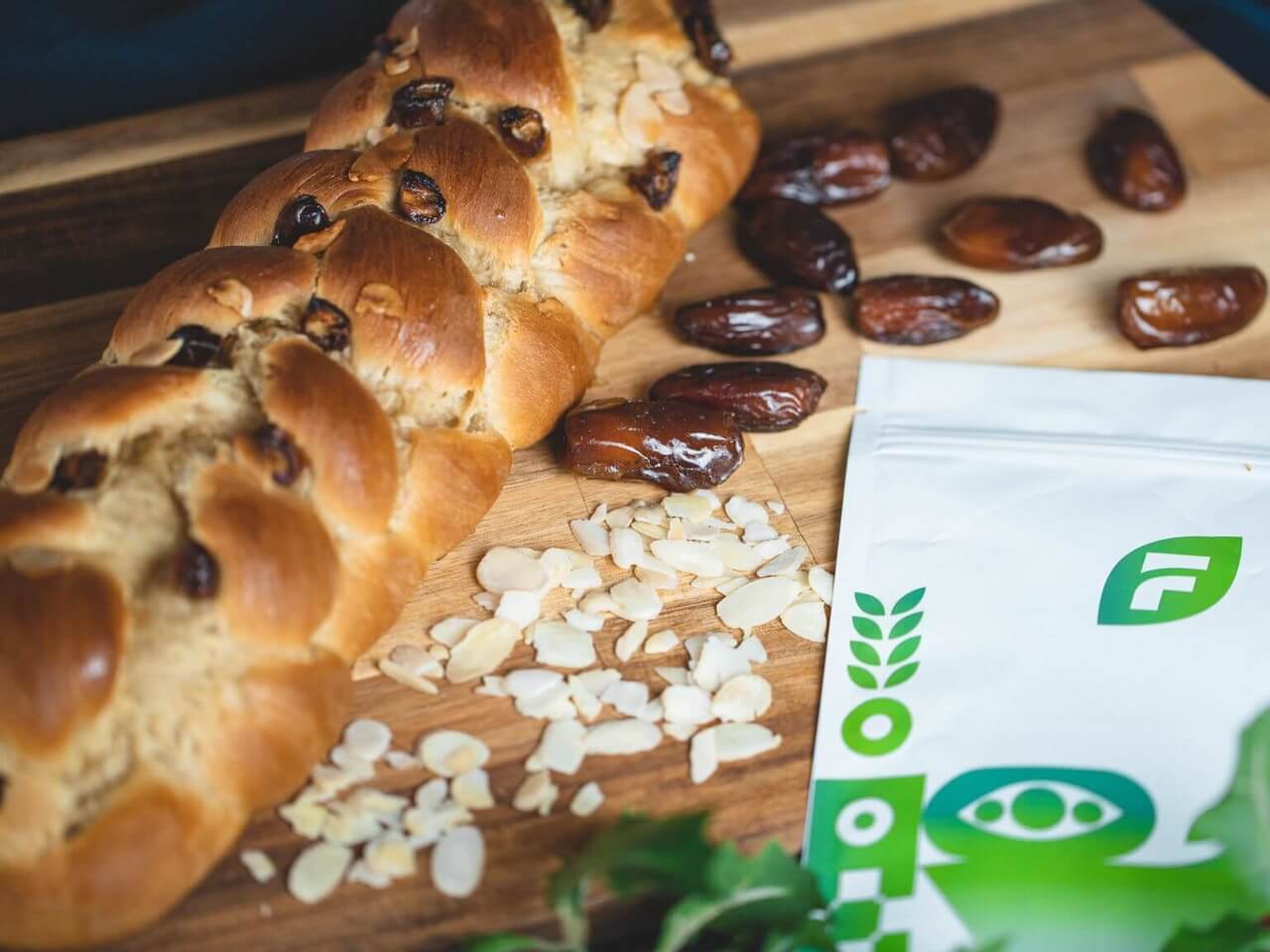 Slávnostné pečenie: Najlepšia vegánska vianočka s datľami