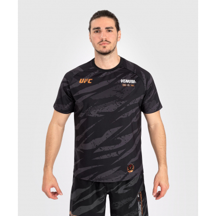 UFC Adrenaline by Venum Men's Fight Week Dry-Tech T-shirt - Urban Camo (Velikost XS)