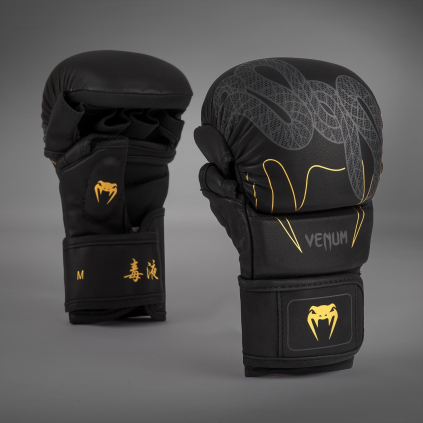 MMA sparingové rukavice Venum Serpenti - Black/Silver/Gold (Velikost S)