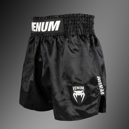 Muay Thai šortky Venum Classic Evo - Black/White (Velikost S)