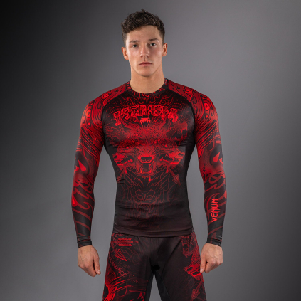 Rashguard Venum Wolf Atak - dlouhé rukávy - Black/Red (Velikost S)