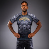 Rashguard - sportovní kompresní triko Venum Wolf Atak - krátké rukávy - Black/Grey (Velikost S)