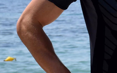 Blíženci - Dvojhlavý biceps