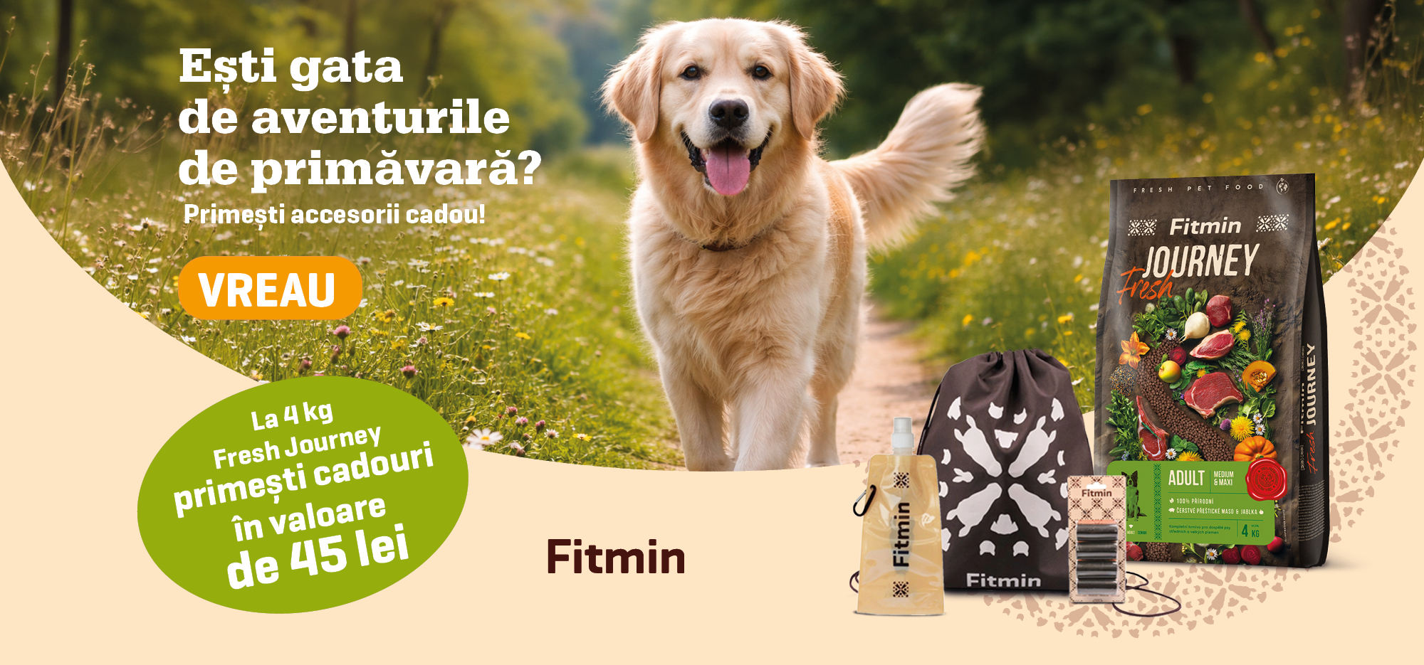 Câine pe o potecă de primăvară cu Fitmin Fresh Journey 4 kg și cadouri pentru plimbări, echipare de primăvară pentru câini