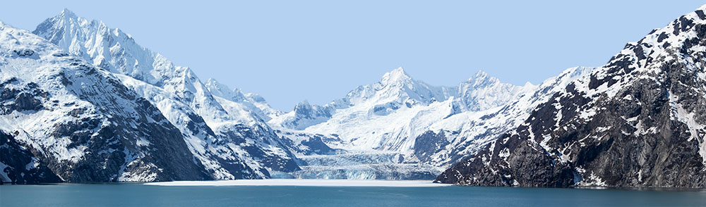 Panorama_of_snowy_mountains_in_Alaska