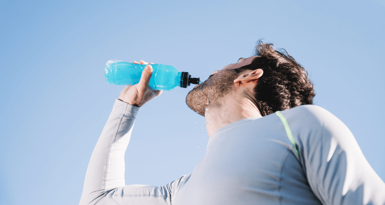 Zůstaňte v horkých letních měsících hydratovaní pomocí iontových nápojů fitnessshop cz praha