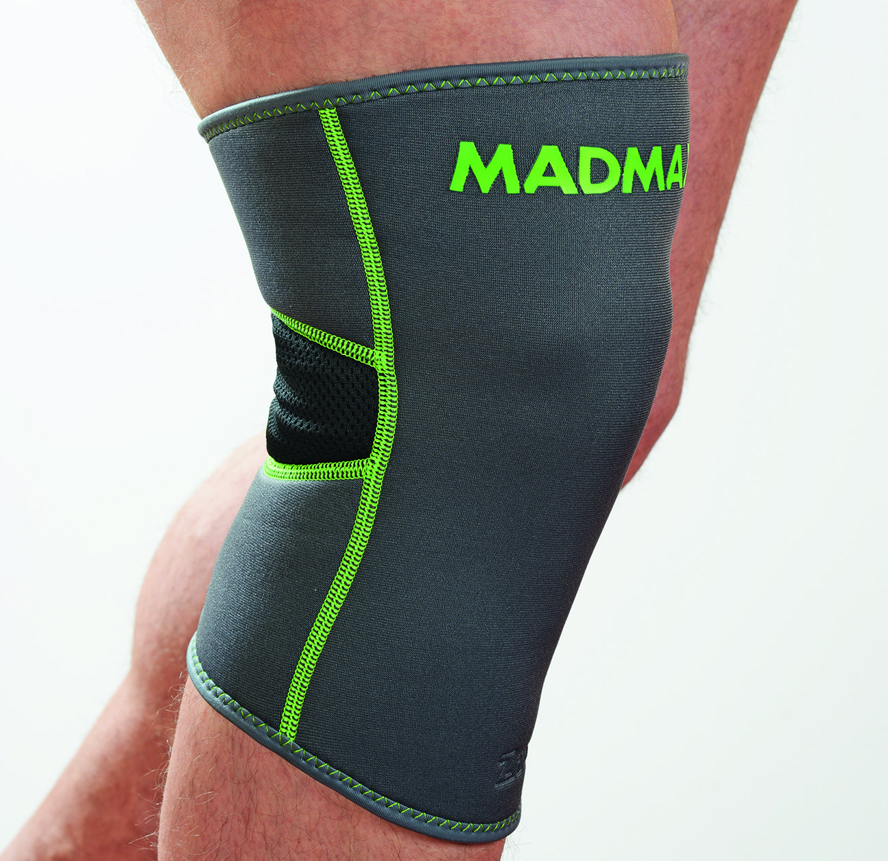 MADMAX Zahoprenová bandáž kolene Velikosti: XL
