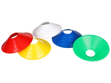 Field                                                                  vytyčovacie méty 5 a 10 cm