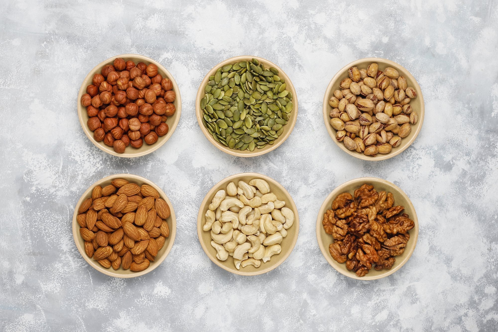 Zdravé ořechy: které ti s čím pomohou?