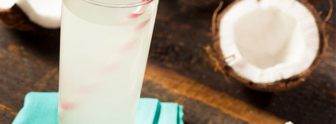 8 dôvodov prečo piť kokosovú vodu