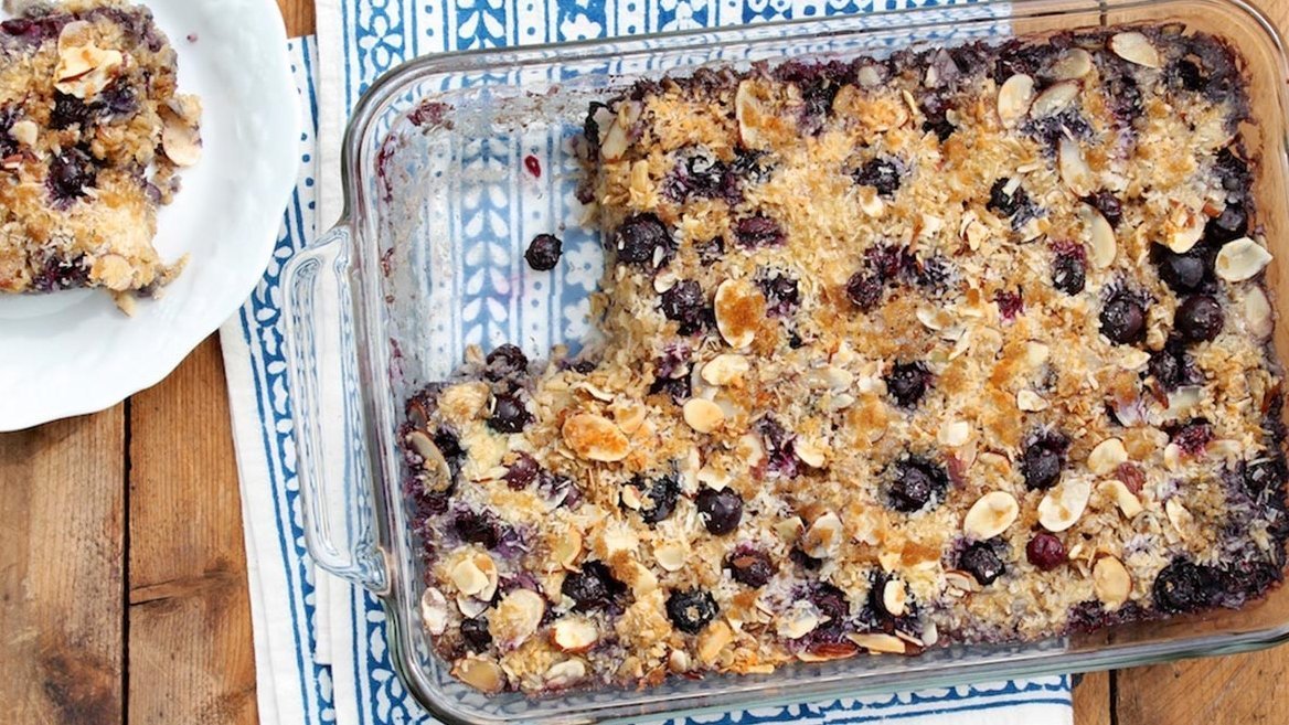 Pečené vločky s mandľami a čučoriedkami