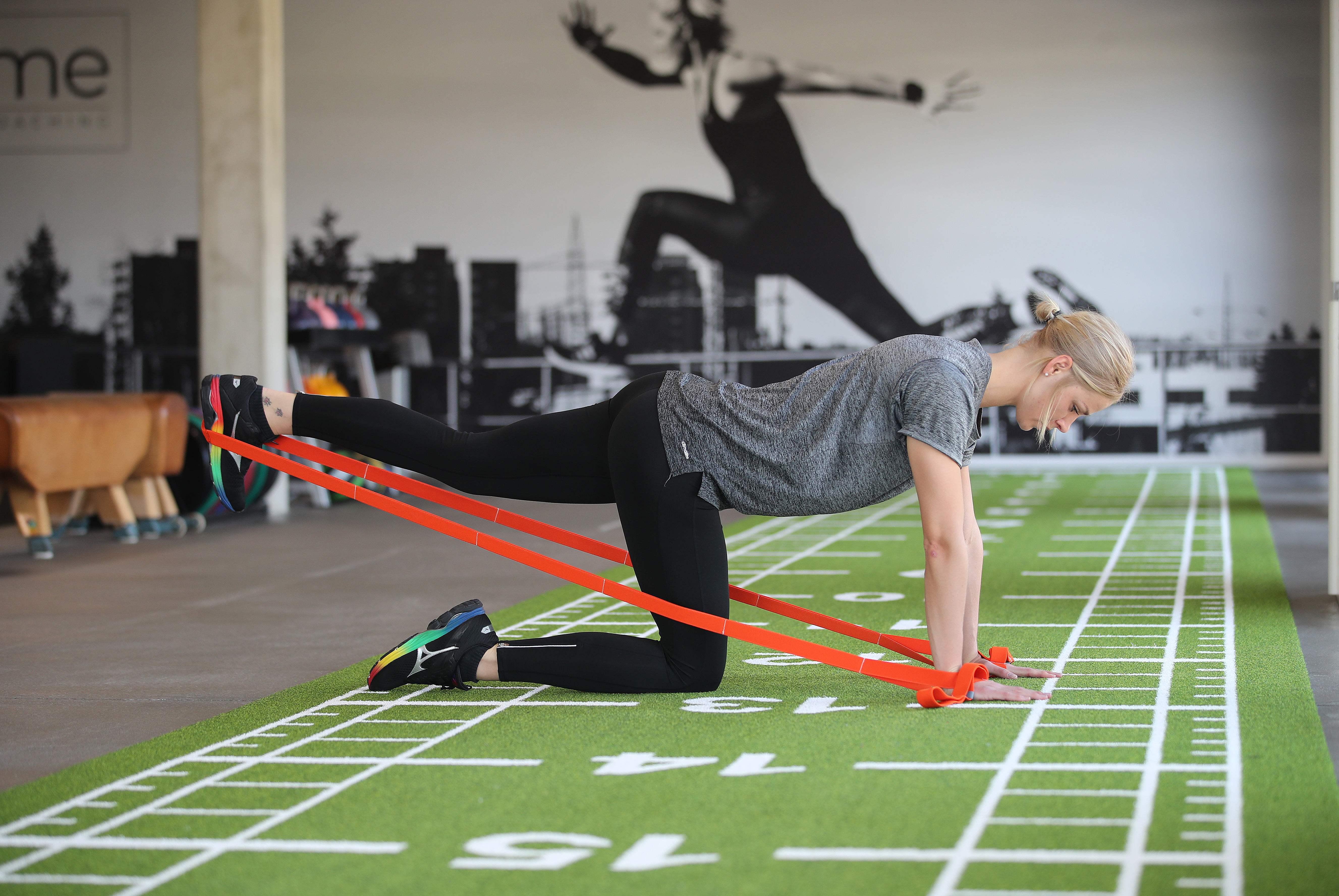 Multi_Exercise_Donkey-Kick_2