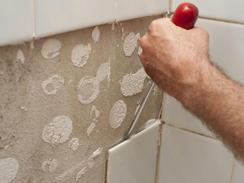 jak-odstranit-lepidlo-na-obklady-jak-odstranit-lepidlo-ze-zdi-a-jak-odstranit-stare-lepidlo-z-dlazby