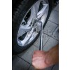 218141 10 tagred teleskopicky klic na kola 17 19 21 23 mm typu l 2 nastavce gumova rukojet