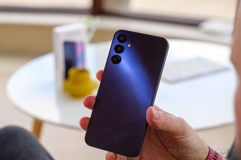 Únik databáze britského operátora naznačuje blížící se oznámení Samsungu Galaxy A16