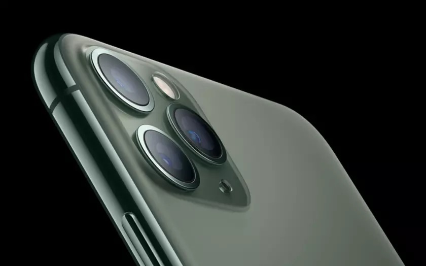 Apple uznala iPhone 11 Pro Max a Watch Series 3 za vintage zařízení