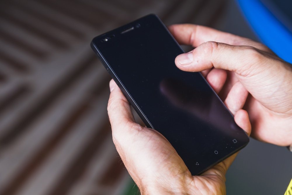 Telefon se Nezapíná: Možná řešení a kdy se obrátit na servis