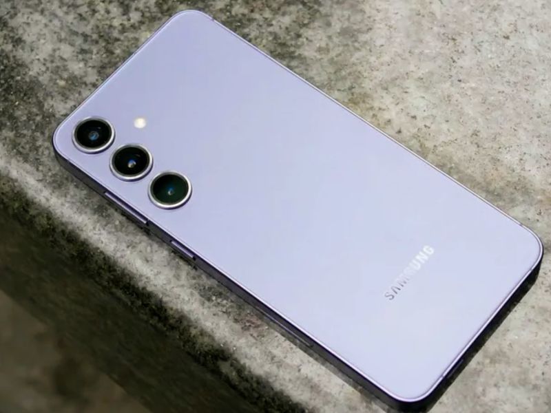 Insider: Samsung nakonec vydá Plus verzi Galaxy S26