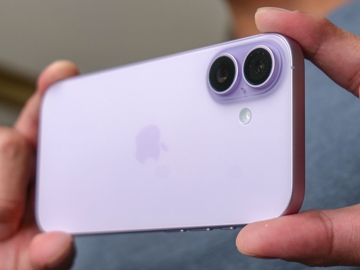 Základní iPhone se stal nejprodávanějším smartphonem na světě