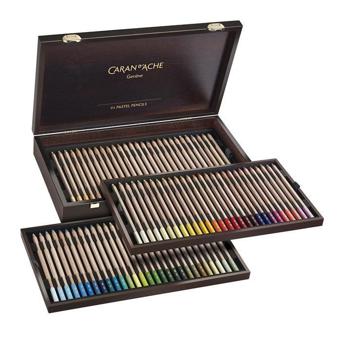 CARAN D'ACHE Umělecké pastely v tužce CARAN D'ACHE, 84ks v dřevěné kazetě
