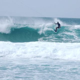 Prvni kite dovolená kde nemám twintip 🌊🇨🇻👌 . #fonekites #fonebandit #kitesurf #kiteboarding #pontapreta #caboverde
